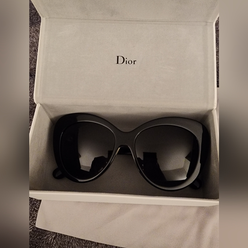AUTHENTIC VINTAGE Dior Sunglasses - Picture 12 of 12